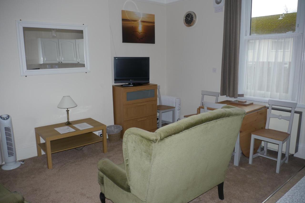 Broadshade Holiday Apartments Paignton Room photo