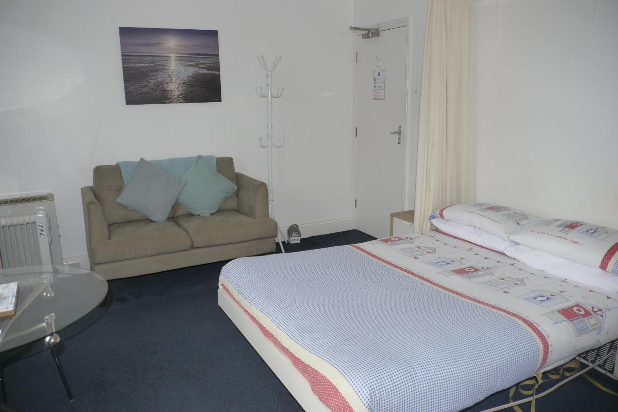 Broadshade Holiday Apartments Paignton Room photo