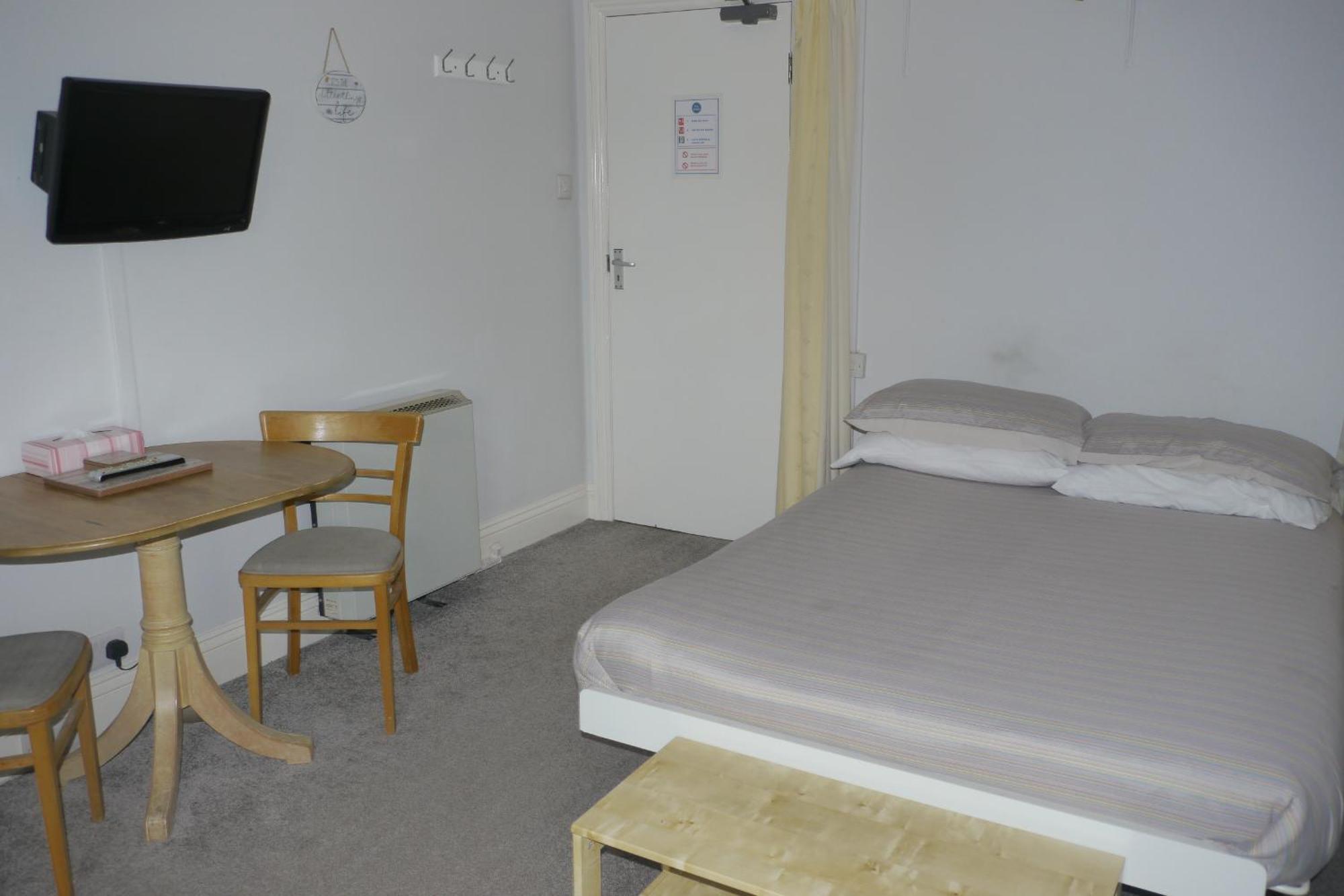 Broadshade Holiday Apartments Paignton Room photo